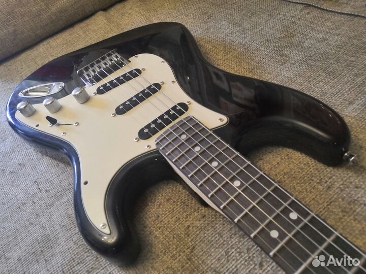 Squier by Fender Stratocaster