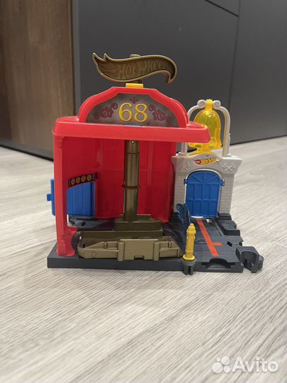 Гоночный трек hot wheels