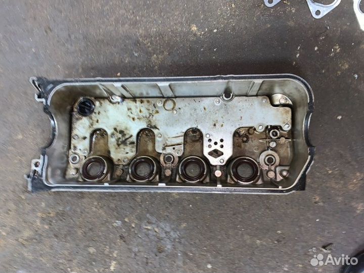 Крышка головки блока цилиндров Honda Civic aero