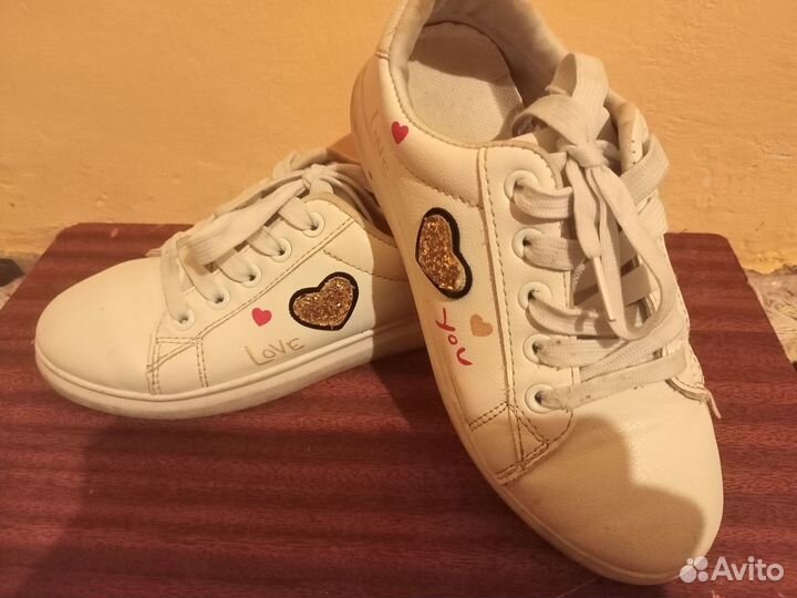 Кроссовки для девочки