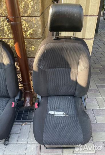 Сиденья комплект