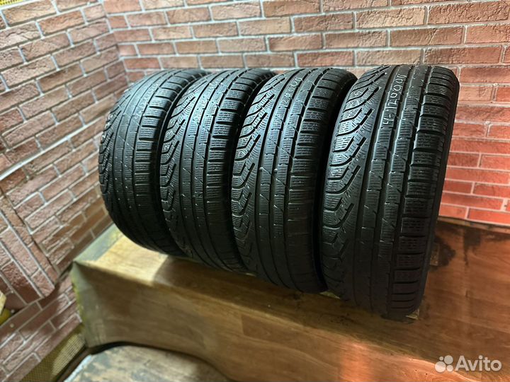 Pirelli Winter Sottozero 235/55 R17 99H