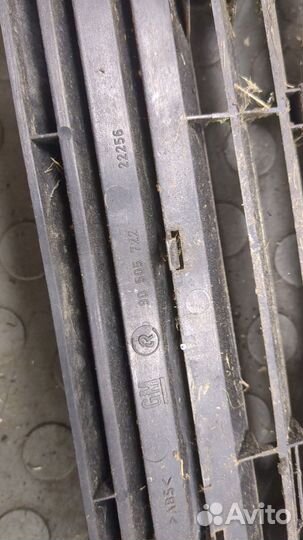 Решетка радиатора Opel Vectra B, 1996