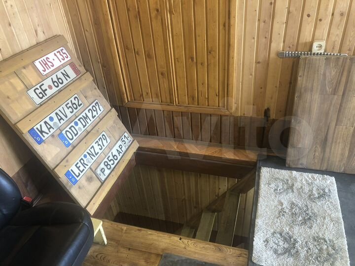 Гараж, > 30 м²