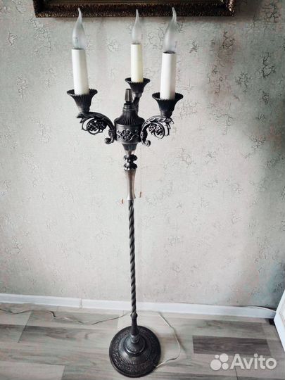 Торшер напольный