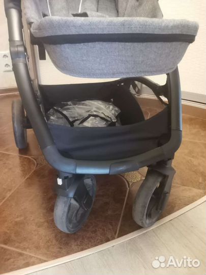 Прогулочная коляска книжка