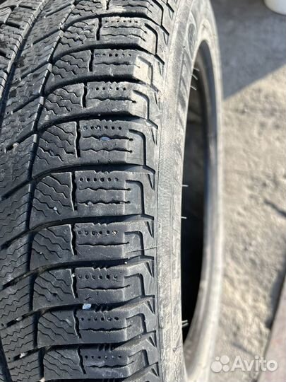 Michelin X-Ice 205/55 R16 H