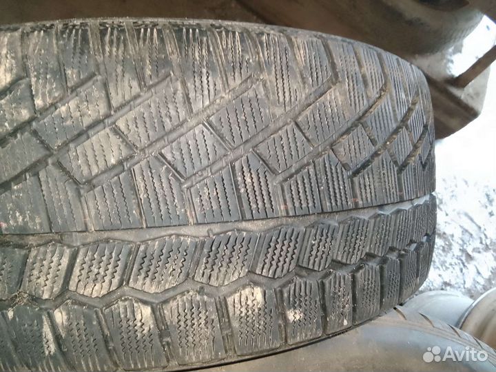 Gislaved Soft Frost 200 225/40 R18