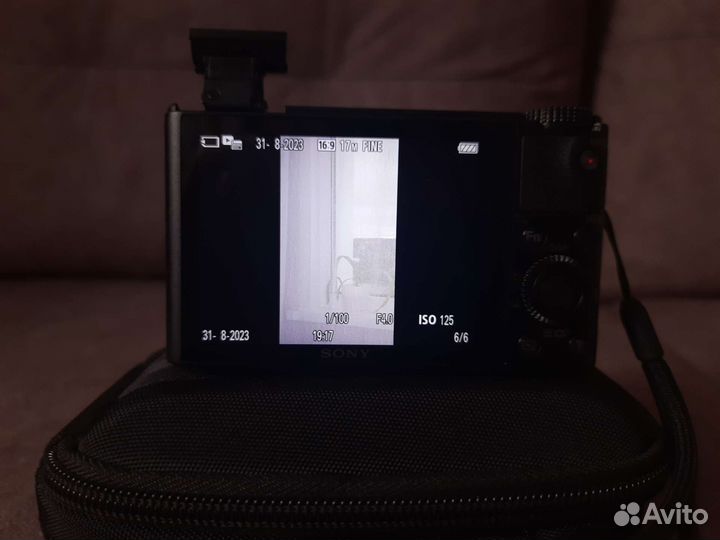 Компактный фотоаппарат Sony Cyber-shot DSC-RX100