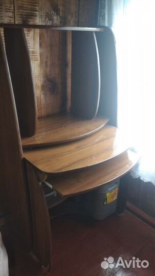 Компьютерный стол