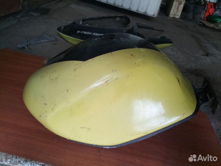 Бензобак Suzuki TL1000R