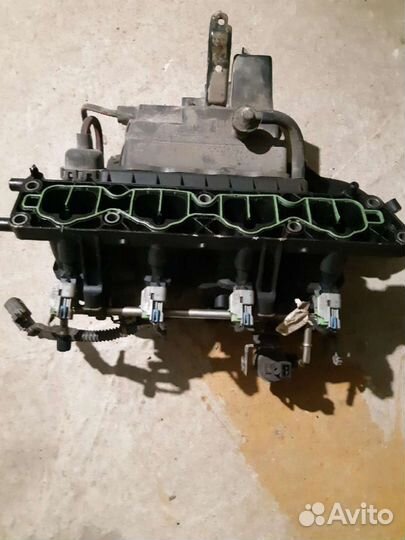 Впускной коллектор в сборе с форсунками opel astra