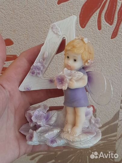 Фигурка девочка полистоун