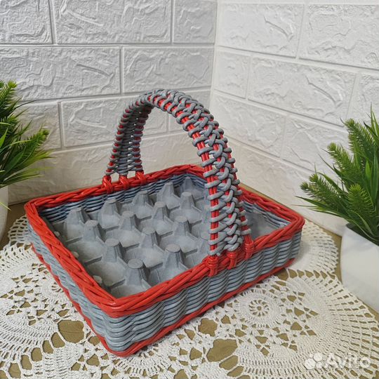 Корзина плетеная на Пасху