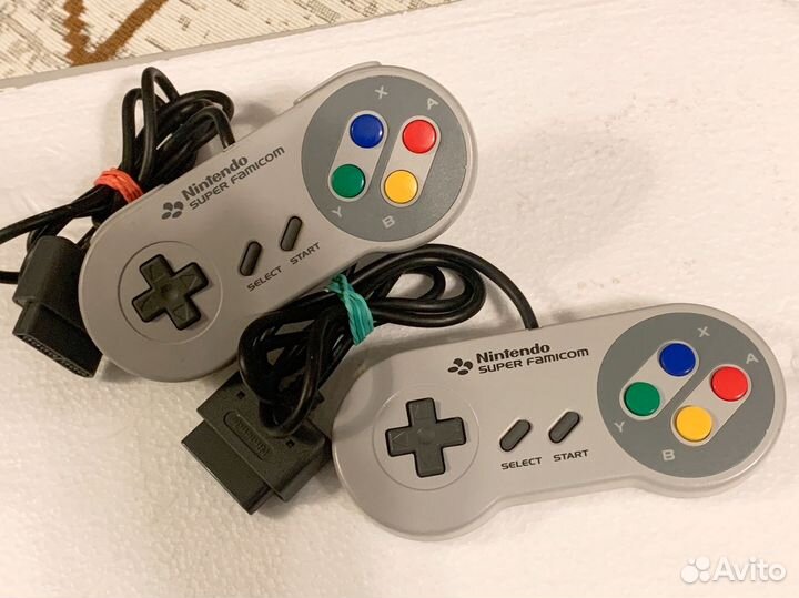 Ninteno Super Famicom (snes)