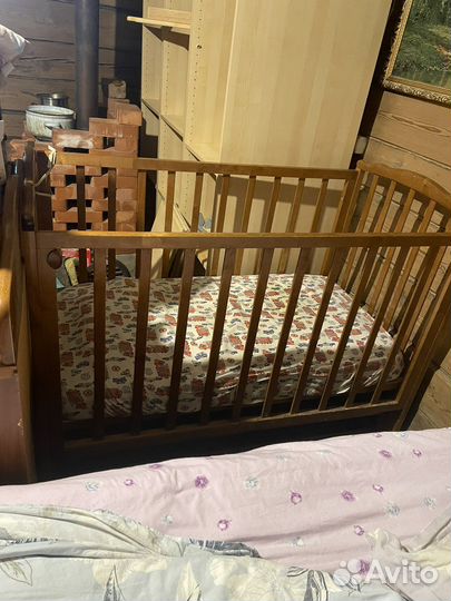 Комод пеленальный и кроватка