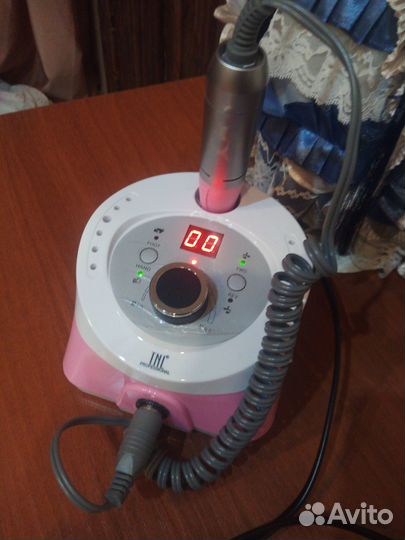 Машинка для маникюра и педикюра