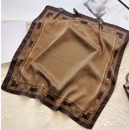 Шелковый платок в стиле Christian Dior