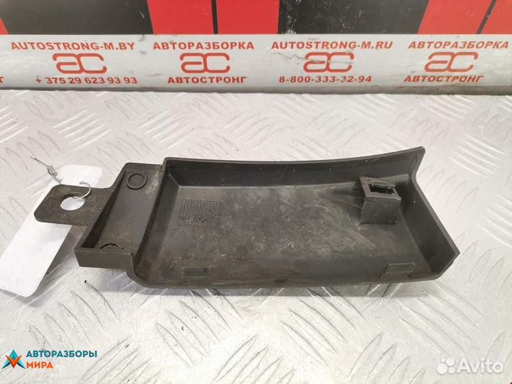 Ресничка (ус) правой фары Volkswagen Crafter 2007