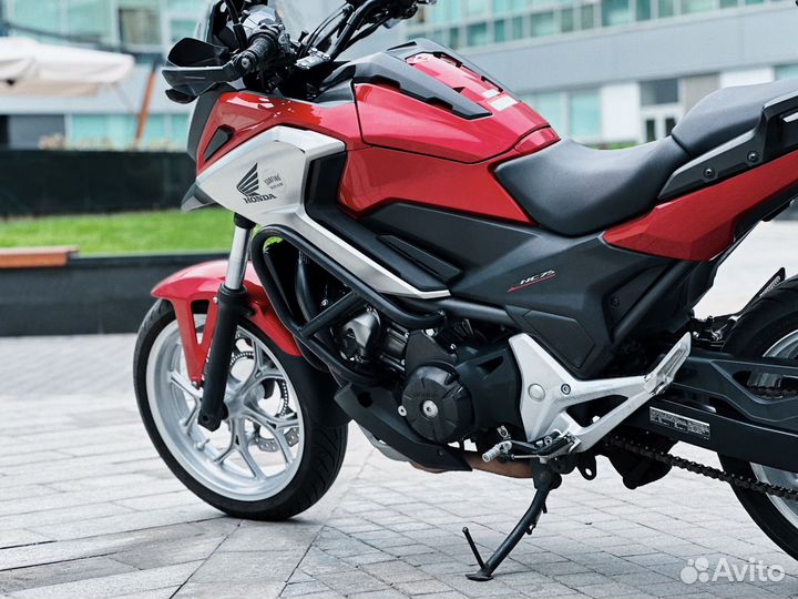 Honda NC750X 2016