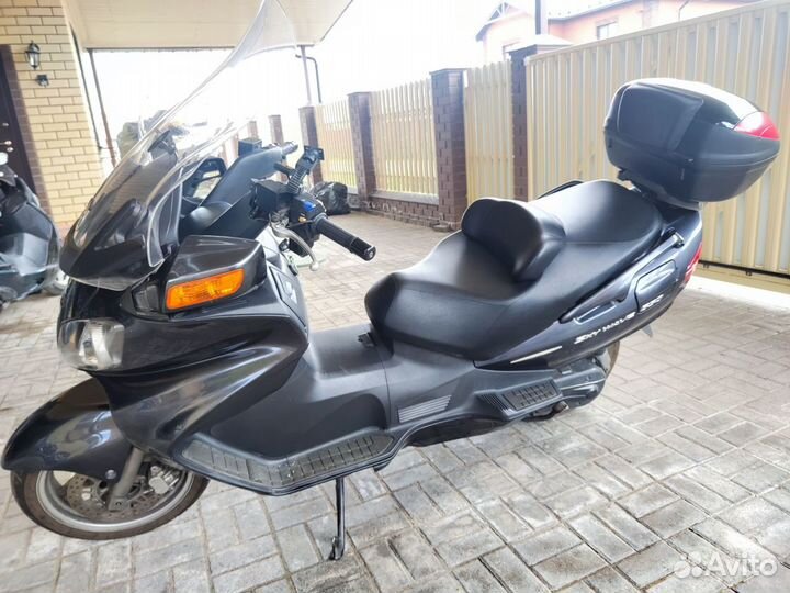 Suzuki skywave 650