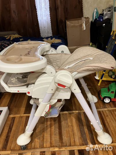 Детский стульчик для кормления