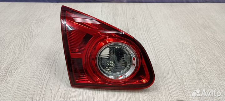 Фонарь задний Nissan qashqai J10 Лев