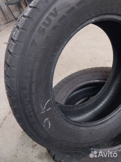 Nokian Tyres Hakkapeliitta 7 SUV 235/65 R17 108T