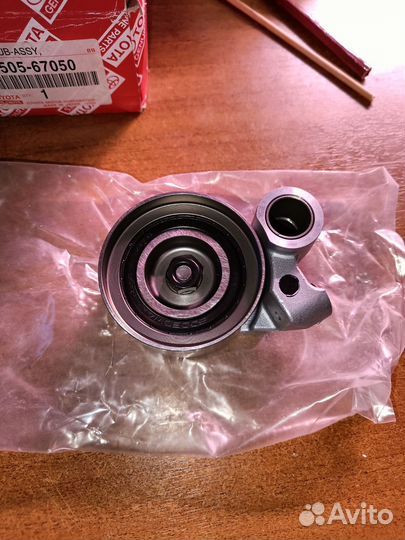 Ролик натяжной toyota