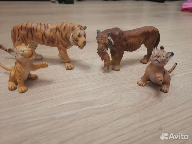 Звери / игрушки