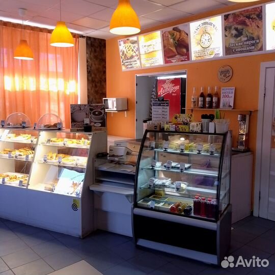 Продавец, пекарь в пекарню