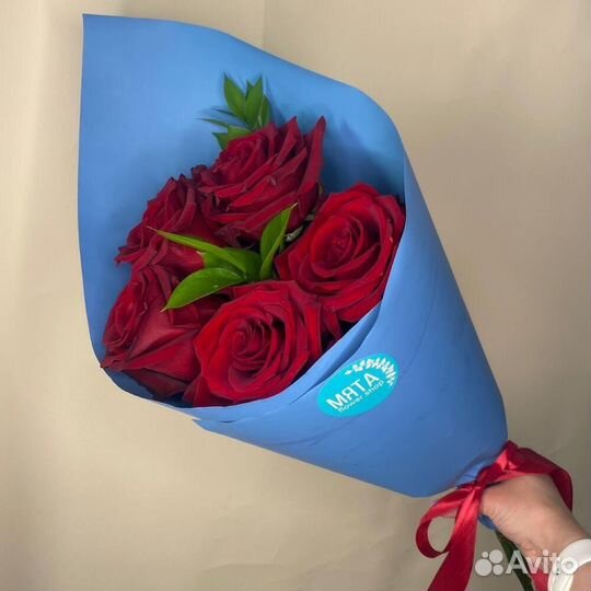 Букет красных роз