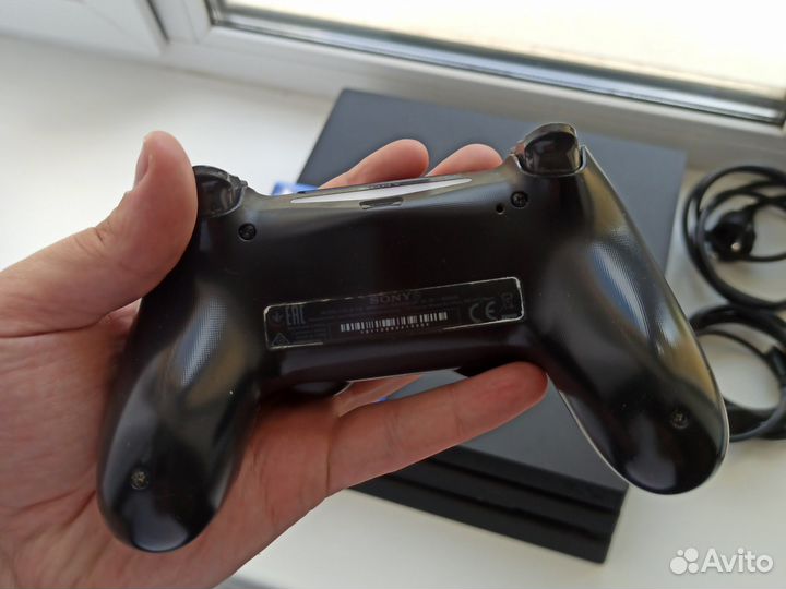 Sony playstation 4 PS4 pro 1tb с играми