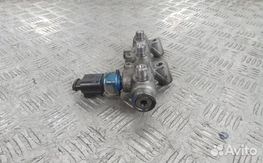 Топливная рампа дизельная audi A6 C7 (XML18BB02)