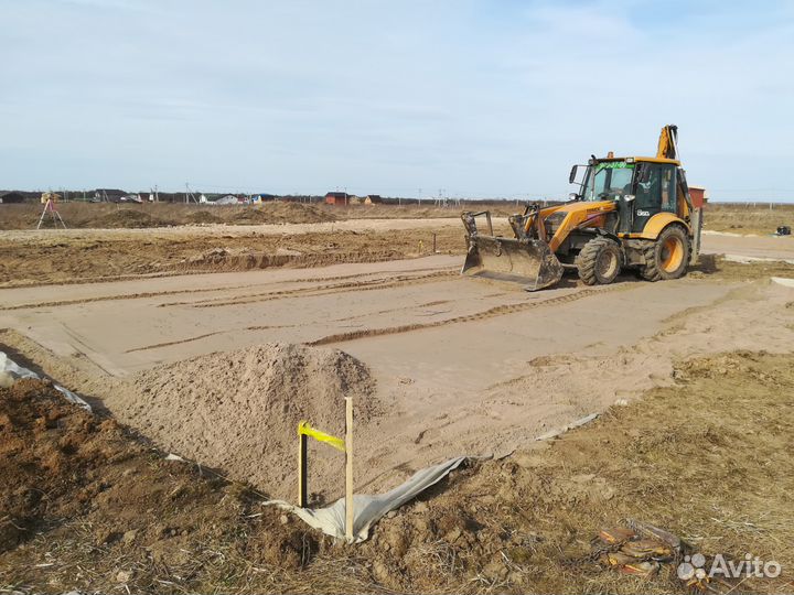 Экскаватор погрузчик+ самосвал- песок щебень земля