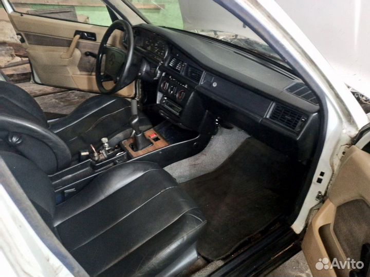Mercedes-Benz 190 (W201) 2.0 МТ, 1984, 100 000 км