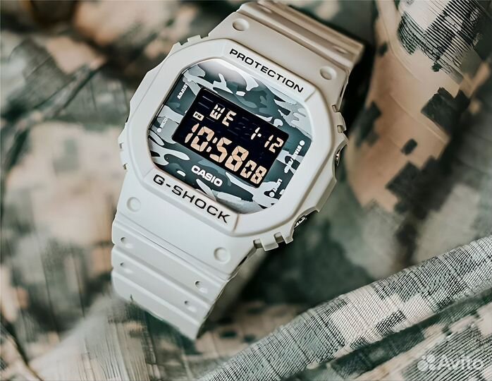 Новые мужские casio DW-5600CA-8DR