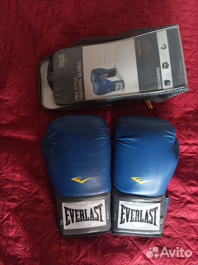Боксерские перчатки 12 oz everlast