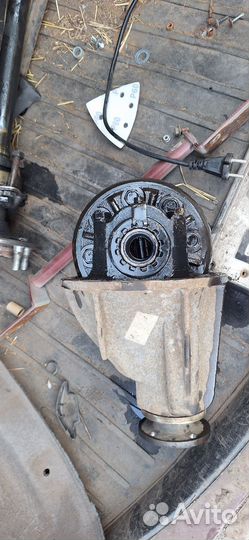 Редуктор заднего моста ваз 210611/43