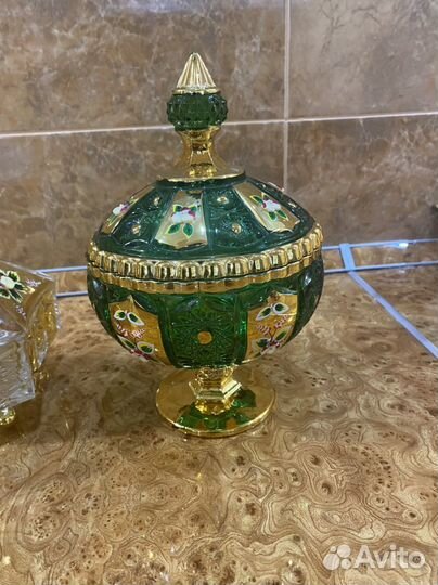 Конфетница из цветного стекла