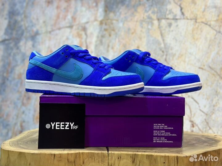 Кроссовки Nike SB Dunk Low Blue Raspberry