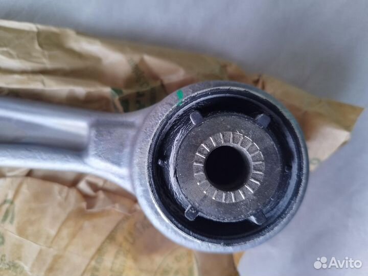 Рычаг 31106878082 BMW