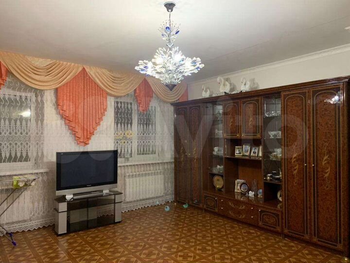 3-к. квартира, 109 м², 2/3 эт.