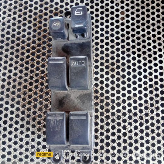 Блок управления стеклоподъемниками Nissan Liberty