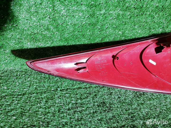 Фонарь правый 9680157980 универсал Peugeot 207 WK