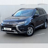 Mitsubishi Outlander 2.0 CVT, 2022, 38 623 км, с пробегом, цена 3 500 000 руб.