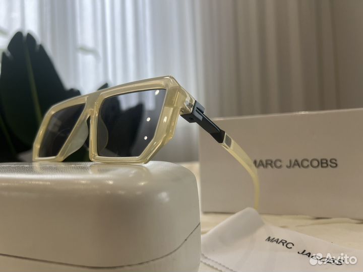 Солнцезащитные очки marc jacobs