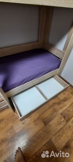 Кровать двухъярусная