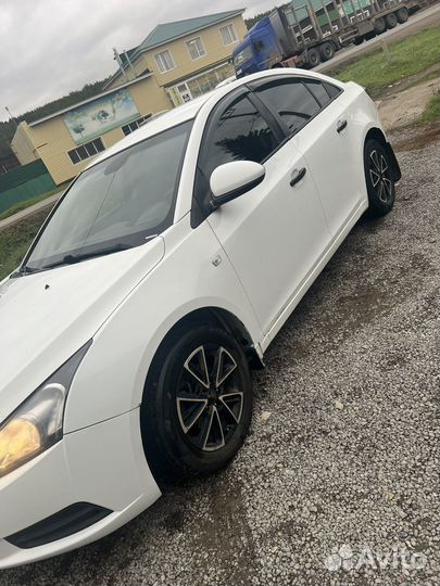 Chevrolet Cruze 1.6 МТ, 2012, 282 000 км