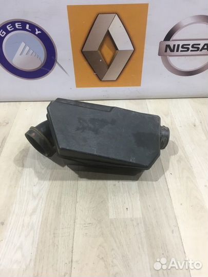 Резонатор воздушного фильтра Renault logan